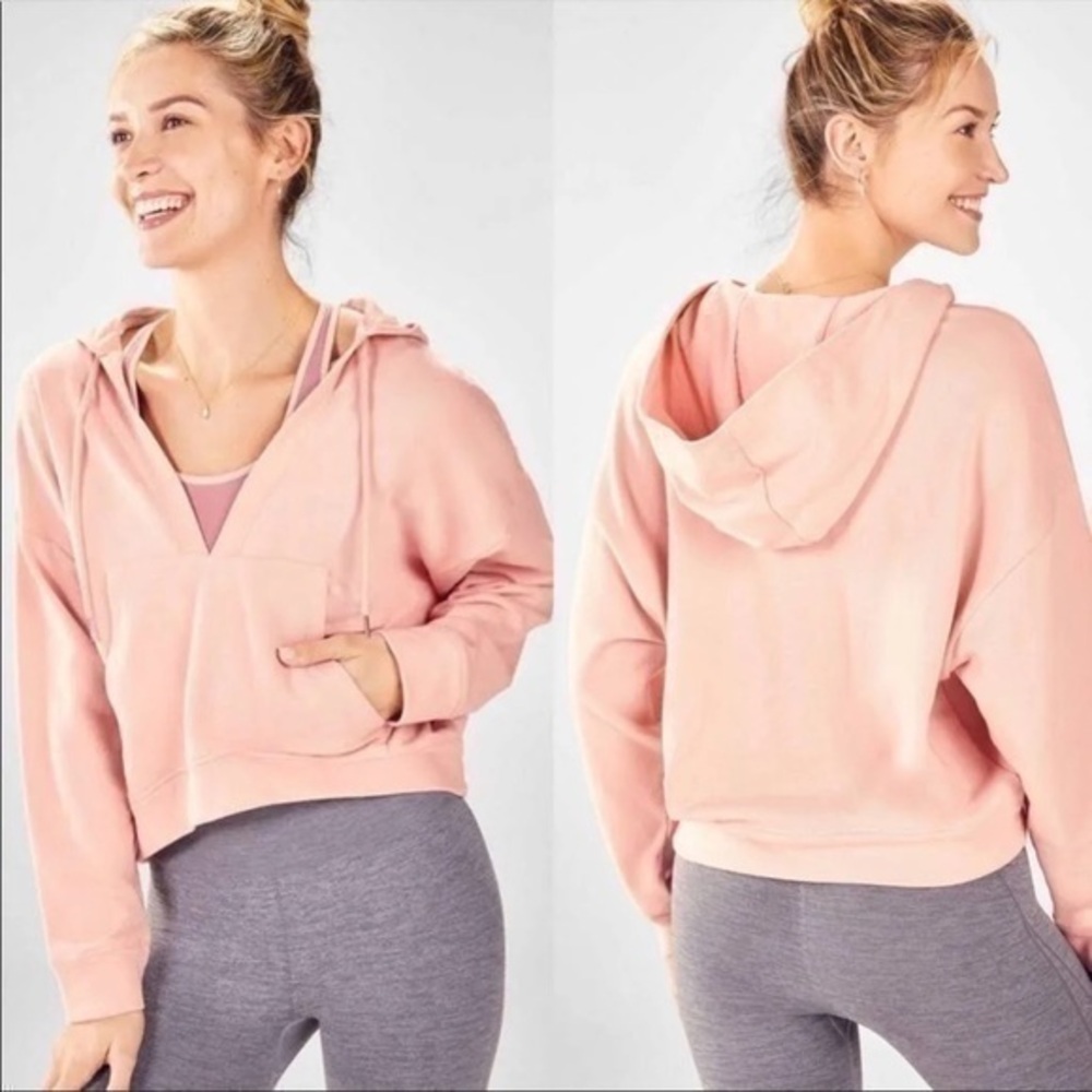 Fabletics || Rosanna Hoodie w/ Deep V and Water-Resistant Hood Lining